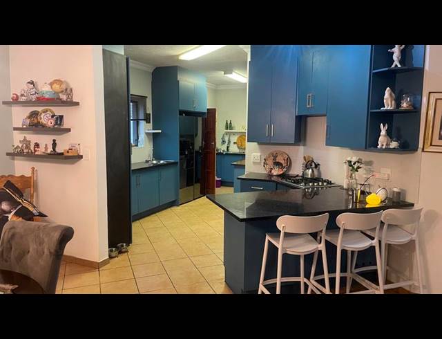 3 BEDROOM HOUSE FOR SALE IN RASLOUW MANOR